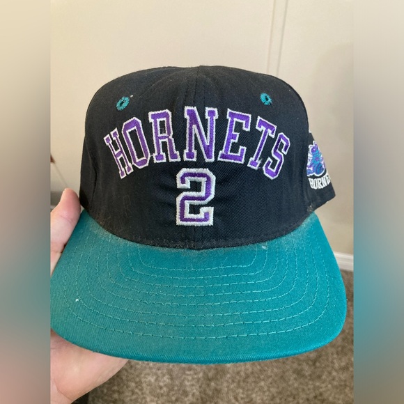 Vintage NBA Charlotte Hornets #2 Snapback Hat - Picture 1 of 5